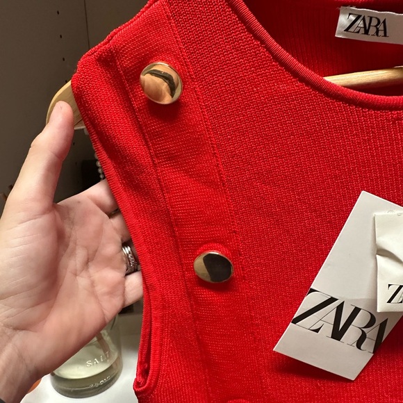 Zara Red Sleeveless Tank Top - Picture 5 of 6